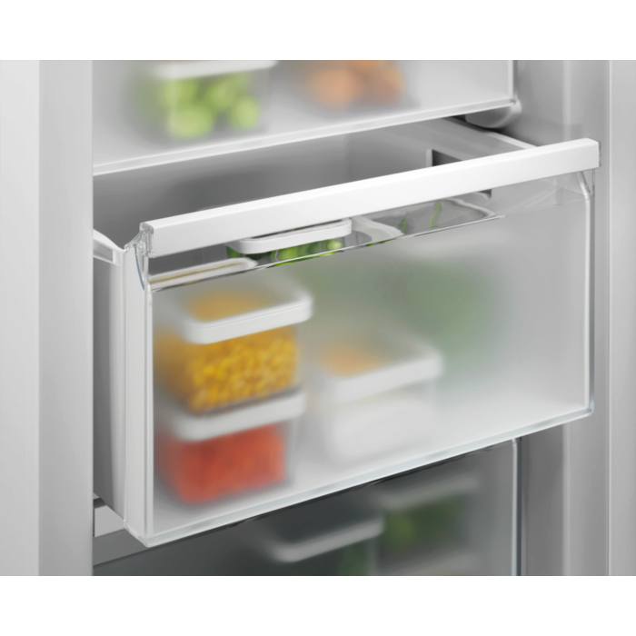 Electrolux - Arca vertical de integrar - EUN7NE18S