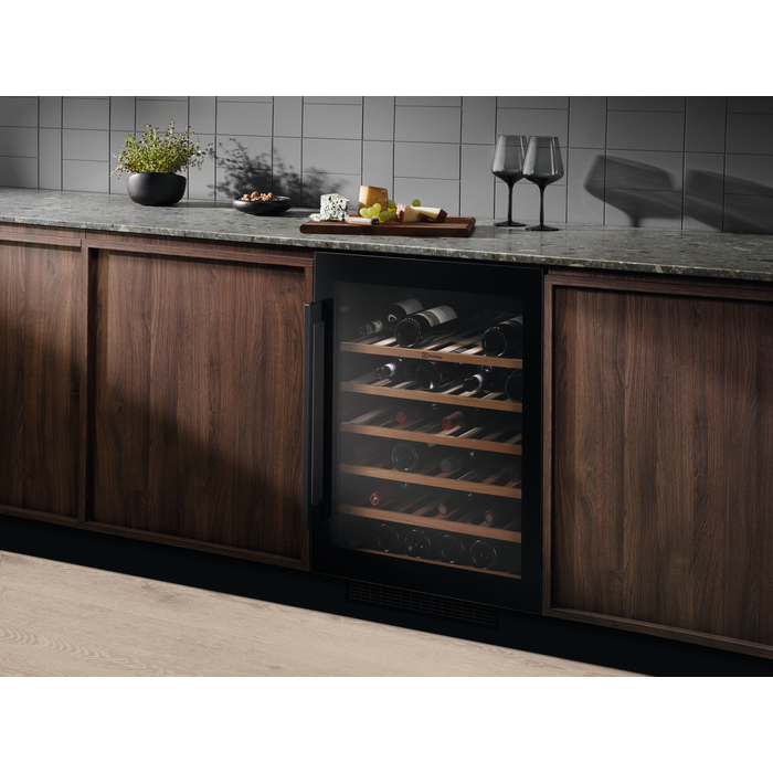 Electrolux - Frigorífico debaixo de bancada - EWUS052B5B