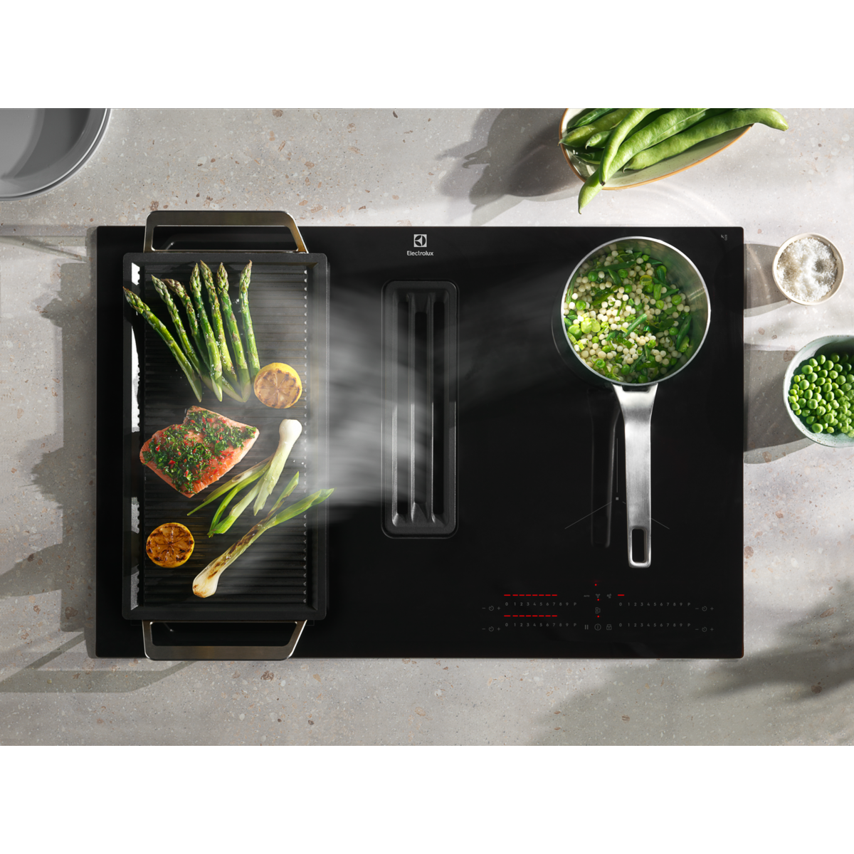 Electrolux - Placa com exaustor integrado - KCC83443