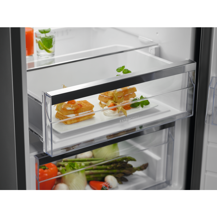 Electrolux - Frigorífico de livre instalação - LRC5ME38W2