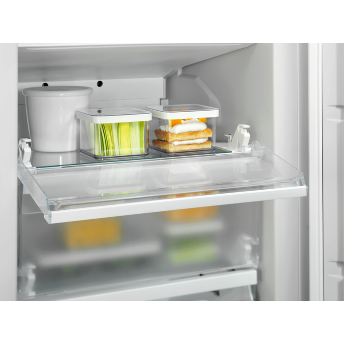 Electrolux - Arca vertical de integrar - EUN7NE18S