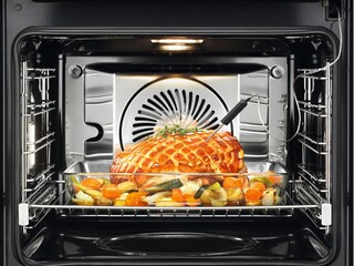 Indicação da sonda térmica e um forno a vapor da Electrolux