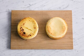 Um cheesecake impecável cozido com vapor