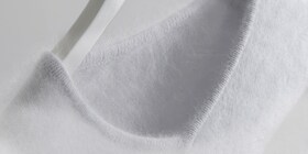Camisola de lã branca