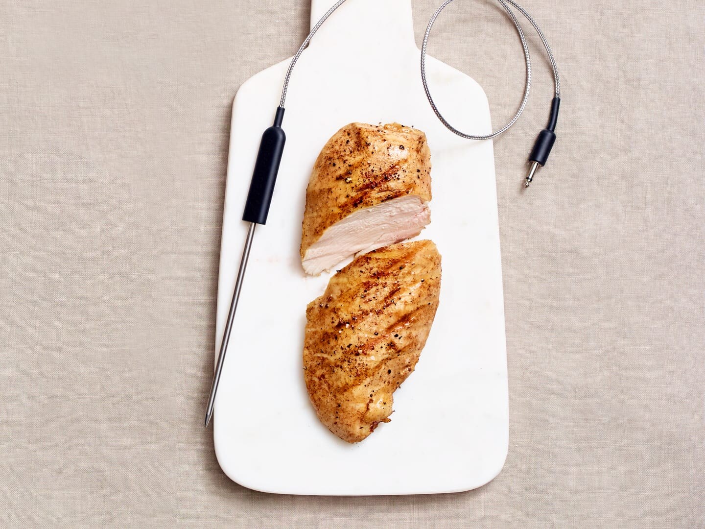 Peito de frango assado com sonda térmica