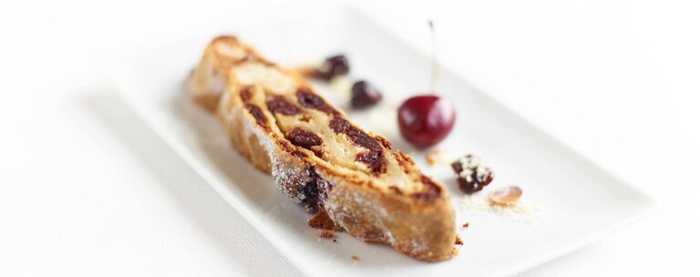 Strudel com Ricotta e Cerejas